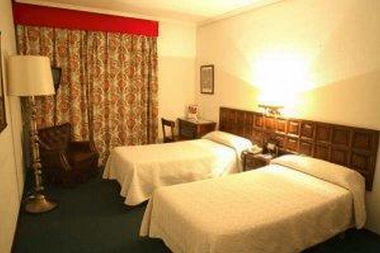 Monclus Hotel Palencia Exterior photo